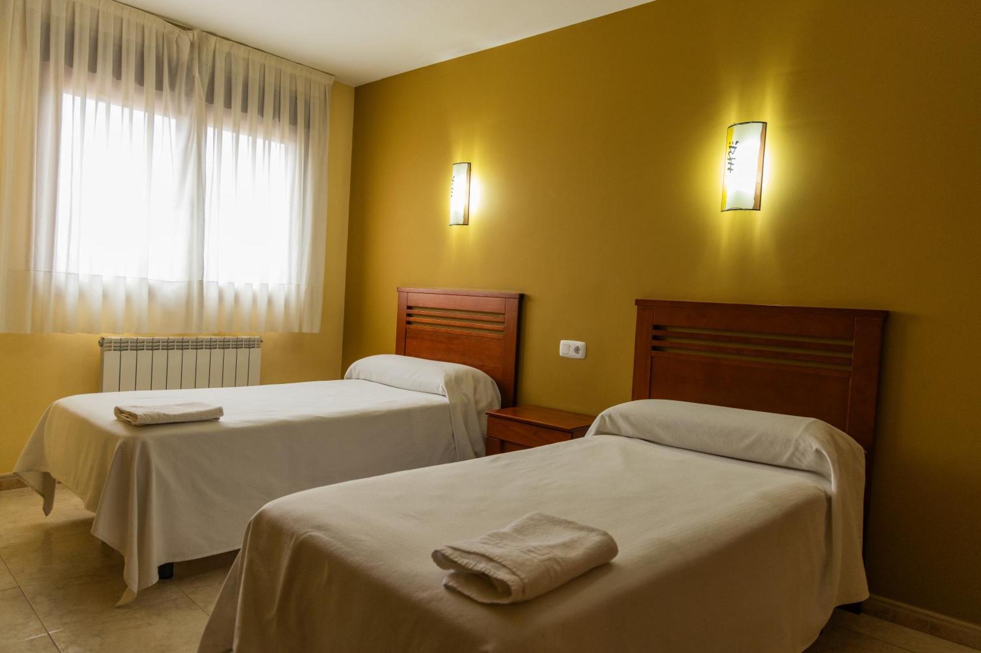 Hostal La Maravillosa Valderas  Esterno foto