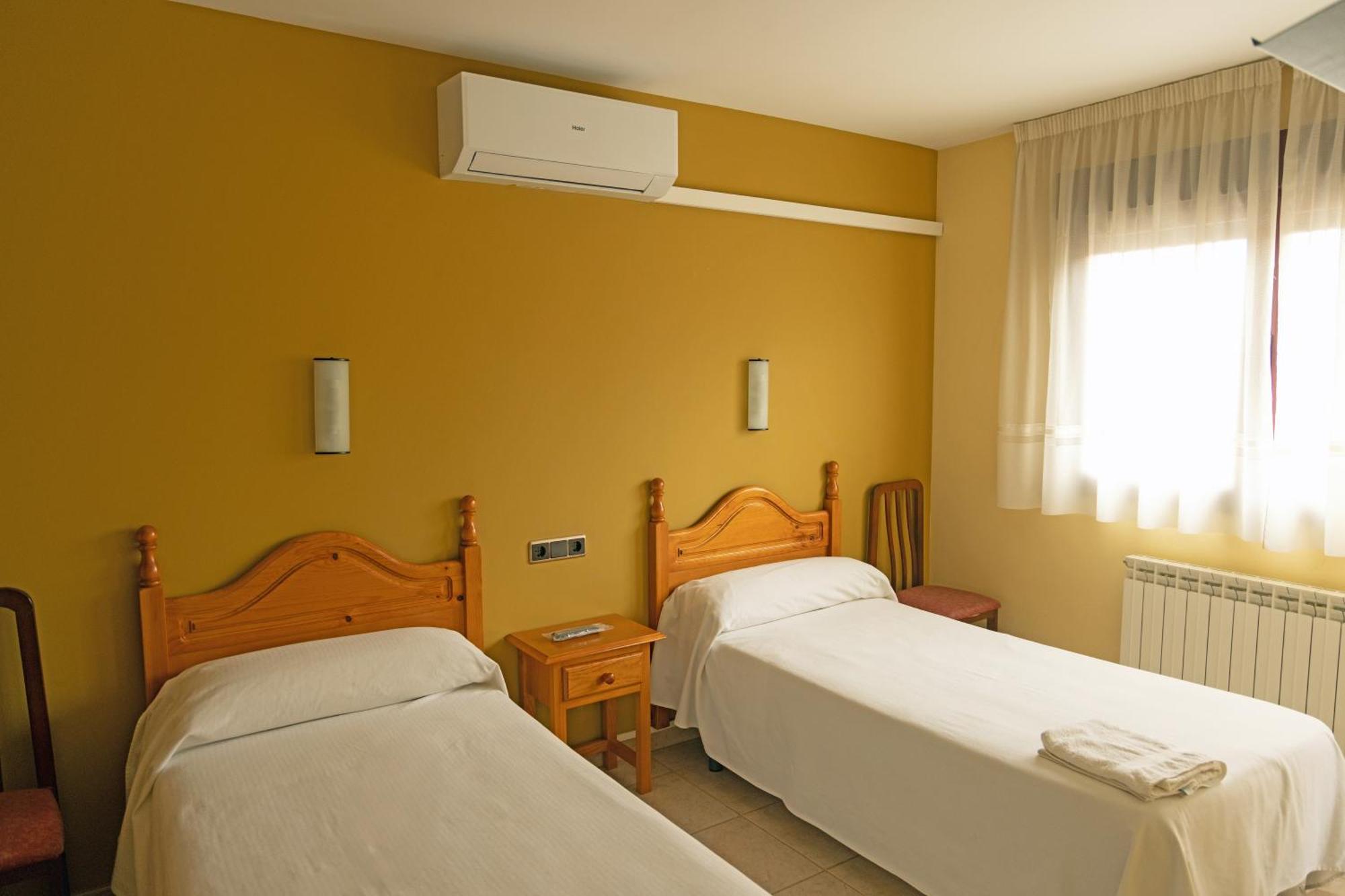 Hostal La Maravillosa Valderas  Esterno foto